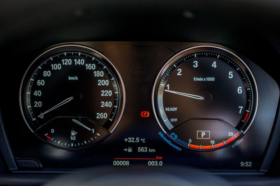 Панель приборов BMW X1 sDrive20i M Sport 2019 года  (MY) (фото 16 из 23)